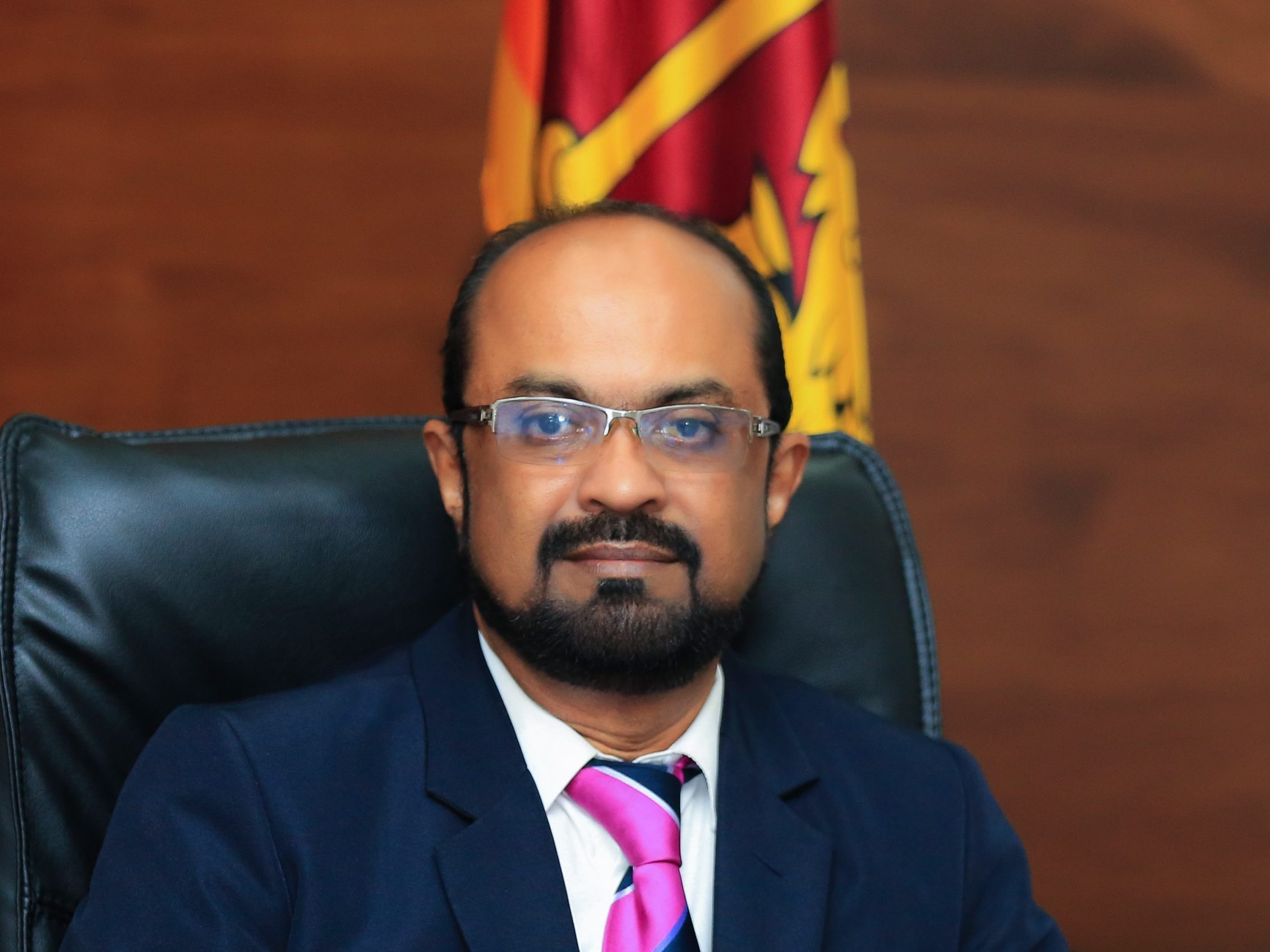 බලශක්ති අමාත්‍යට එරෙහි විශ්වාසභංගය අද විවාදයට