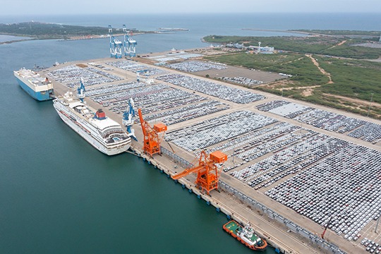 Hambantota Port expands capacity as Middle East crisis drives surge in shipping volumes