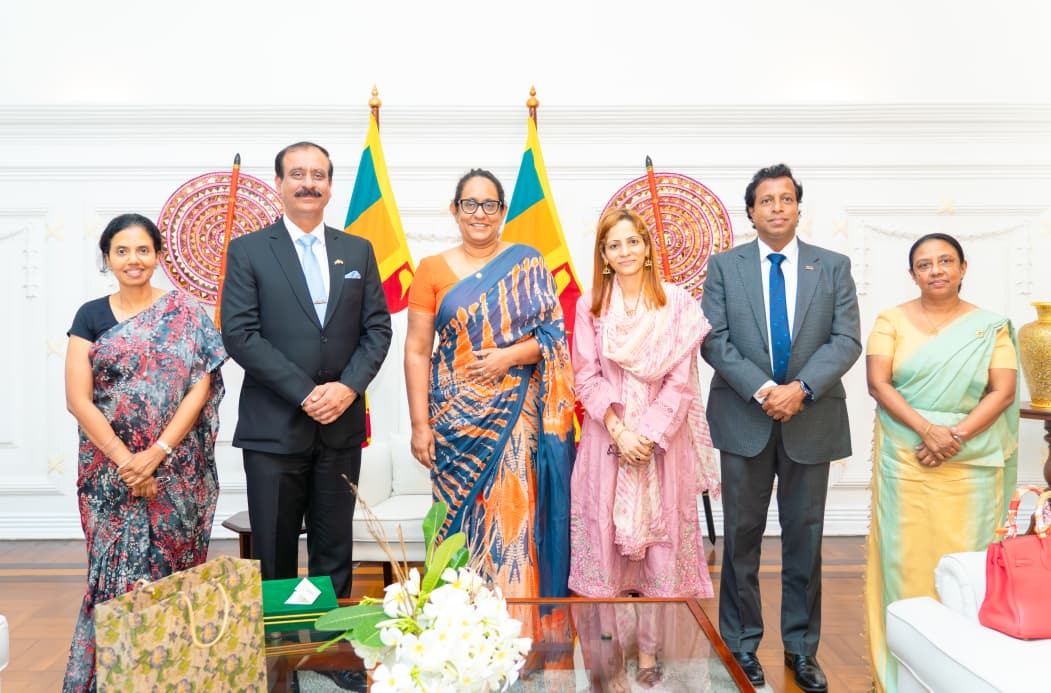 අග්රාමාත්යතුමිය පකිස්ථාන මහ කොමසාරිස් හමුවෙයි