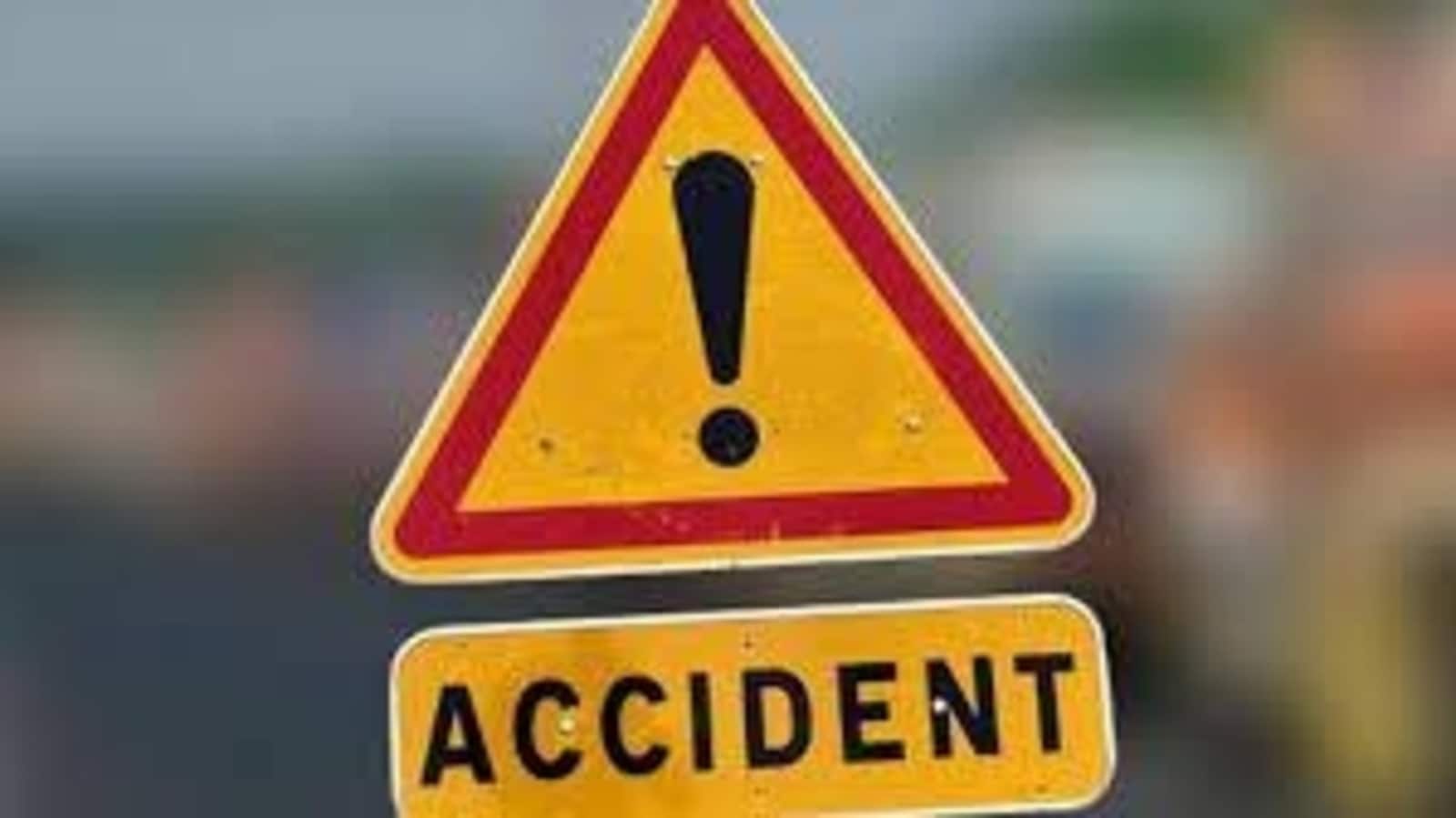 කොත්මලේ ගැරඬි ඇල්ලේ වෑන් රථ අනතුර: පවුලේ 5 දෙනෙකු තුවාල